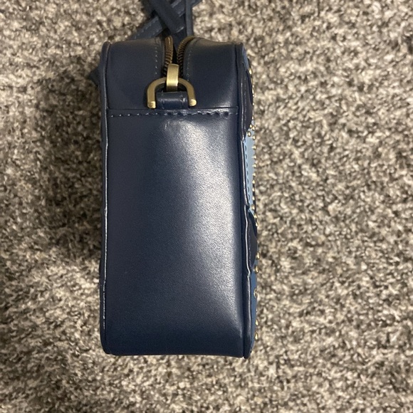 Micheal Kors Crossover Bag - Picture 5 of 9